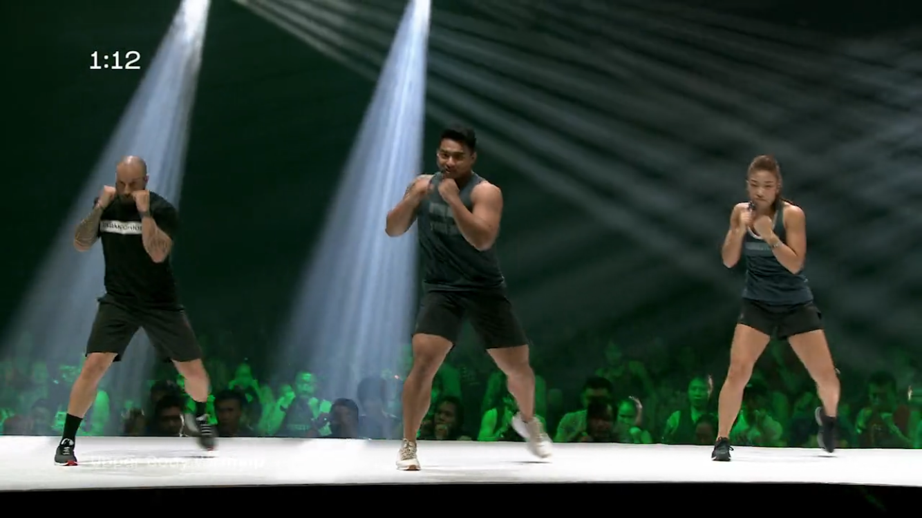 ボディコンバット79 ウォーミングアップ ポイント